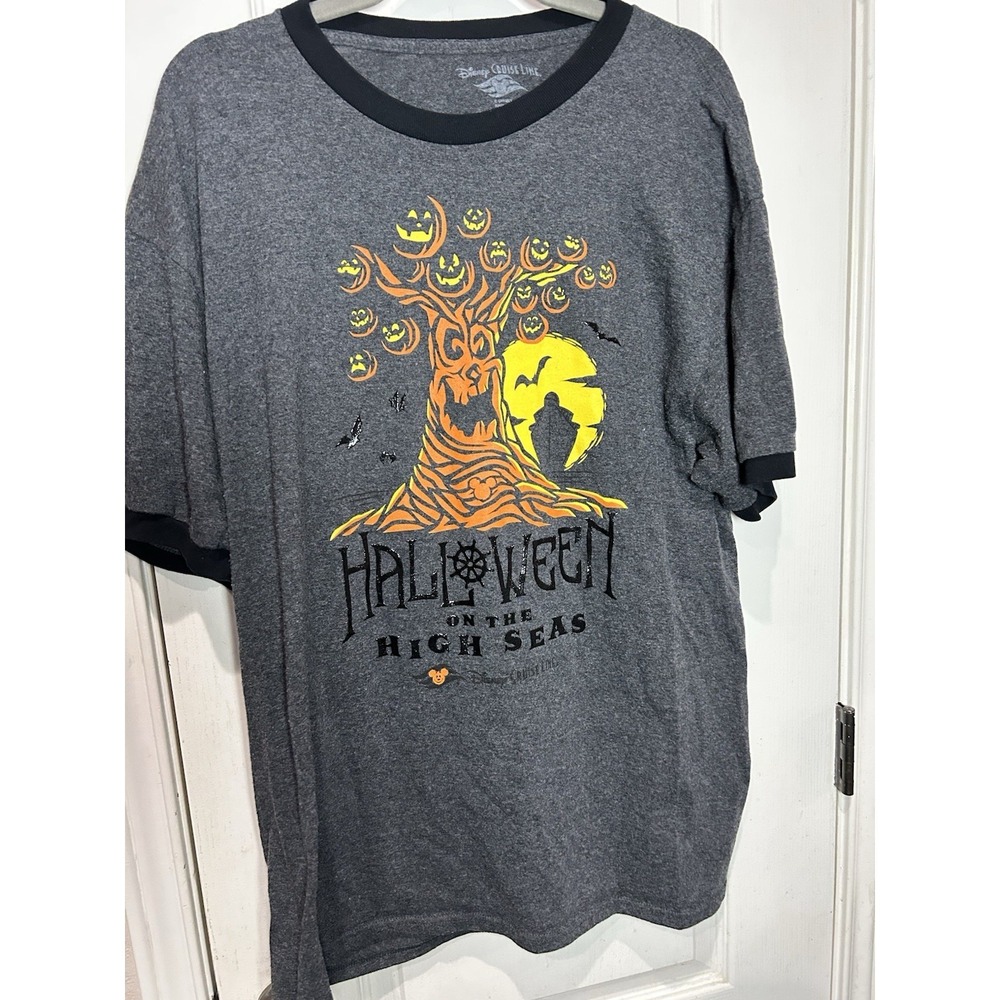 Disney Cruise Line Halloween on High Seas Adult Short Sleeve T-Shirt XL ringer